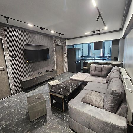 50Nuante De Gri Apartment Бая Маре Екстериор снимка